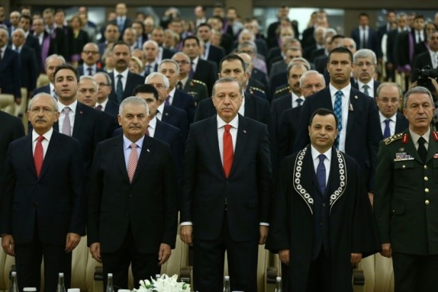 Foto - Lider yine aynı karede