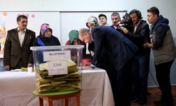 Foto - Liderler böyle oy kullandı