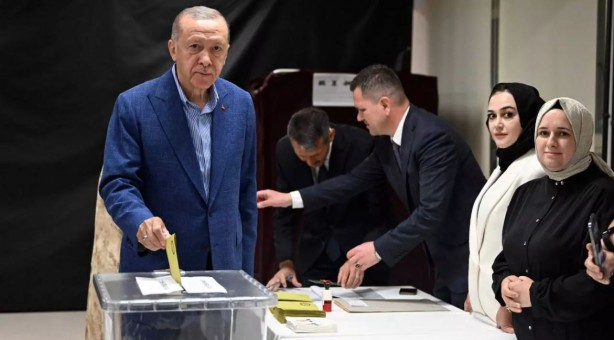 Foto - Liderler nerede oy kullanacak?