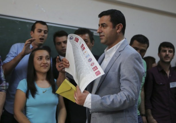 Foto - Liderler oylarını kullandı