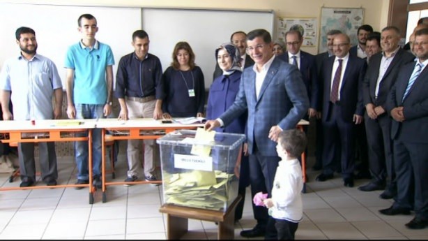 Foto - Liderler oylarını kullandı