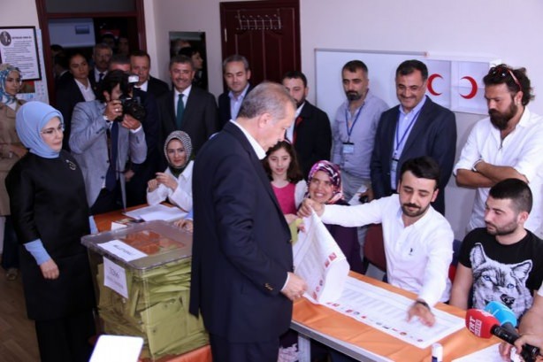 Foto - Liderler oylarını kullandı