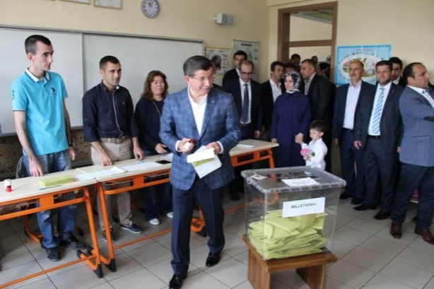 Foto - Liderler oylarını kullandı