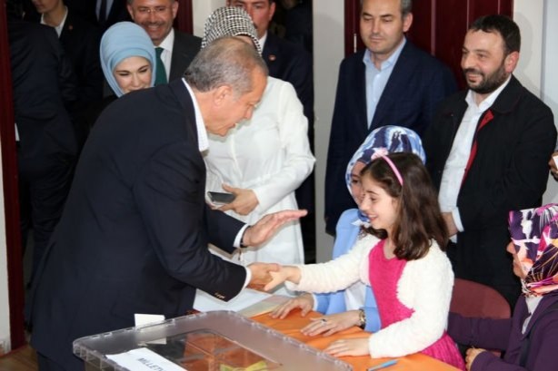 Foto - Liderler oylarını kullandı