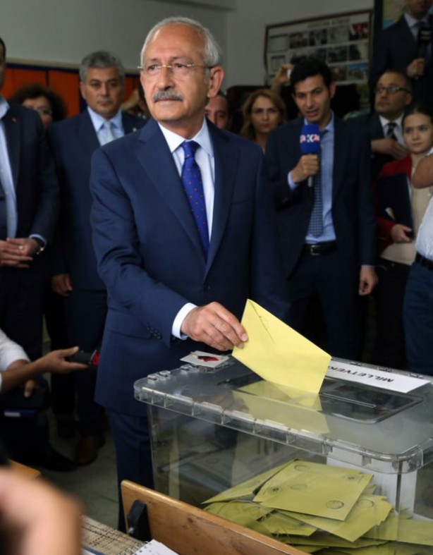 Foto - Liderler oylarını kullandı