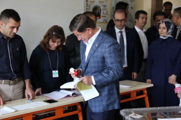 Foto - Liderler oylarını kullandı