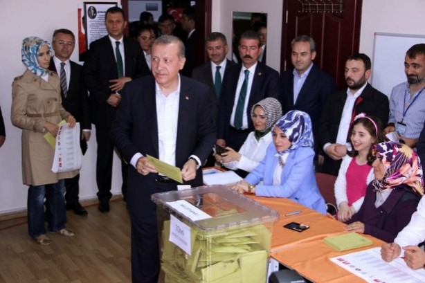 Foto - Liderler oylarını kullandı