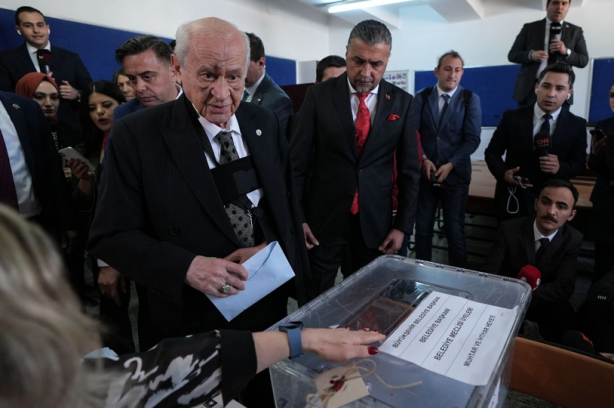 Foto - Liderler oyunu işte böyle kullandı! İlginç olan şey?