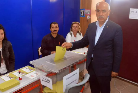 Foto - Liderlerin sandığından çıkan oy sonuçları belli oldu! Erdoğan'ın sandığından bakın kim çıktı