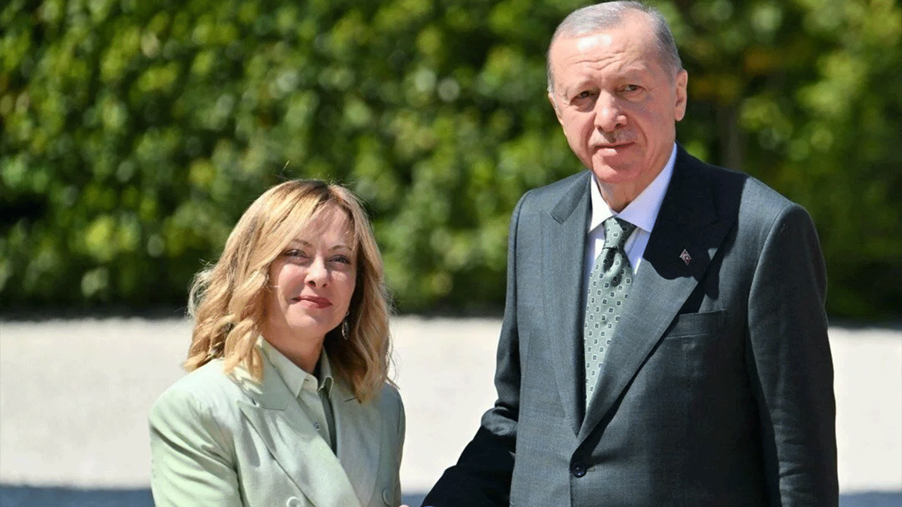 Liderlerin zamandaki büyük değişimi şaşırttı! Gençlik fotoğrafları gündeme damga vurdu