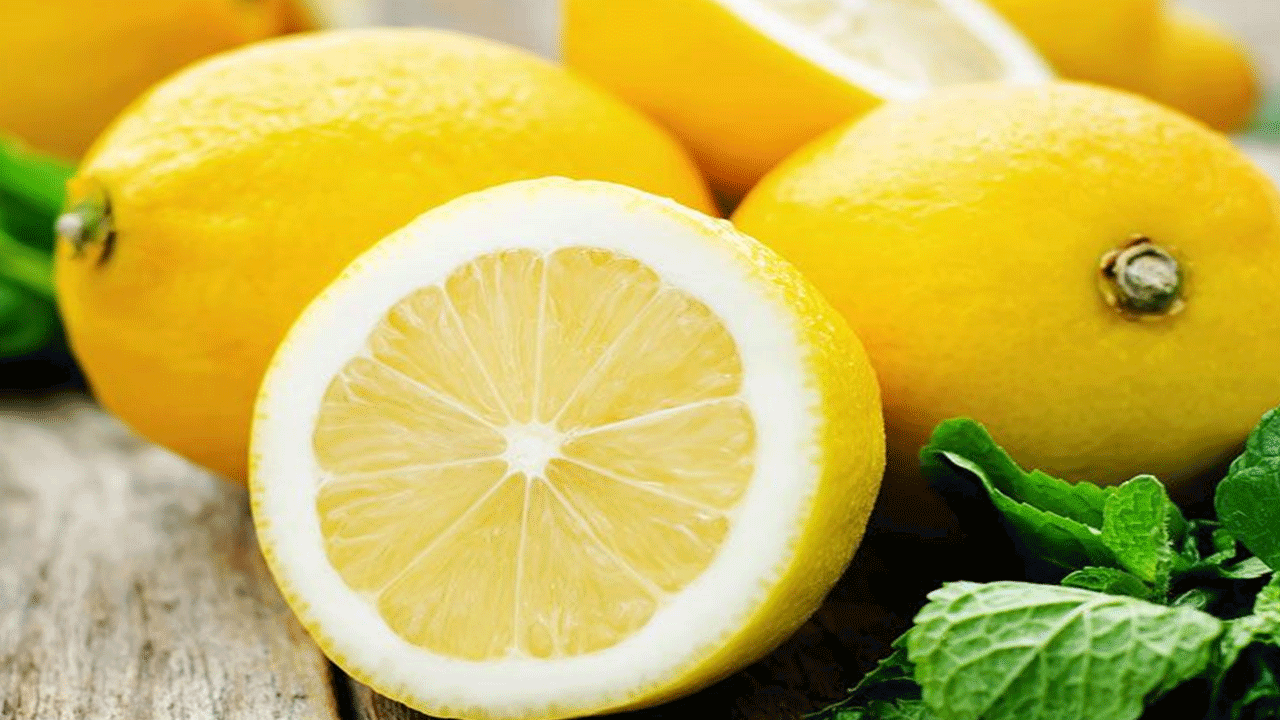 Foto - Etkisi kanıtlandı: Bakın ayak altına limon sürünce ne oluyor!