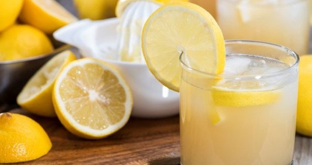 Foto - Limon ile zeytinyağını karıştırıp içmenin muhteşem faydası