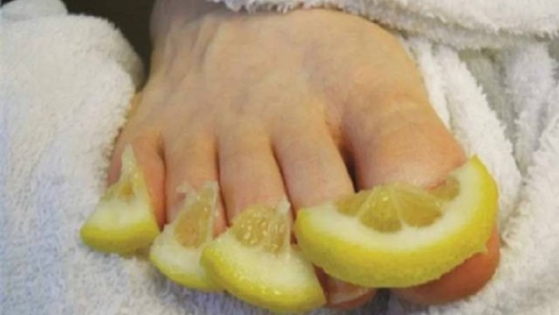 Limonu ayaklarınızın ucuna sürün, mucizevi olaya anında tanık olun! Bunu hiç kimse bilmiyor! "Olur mu canım öyle şey" diyeceksiniz