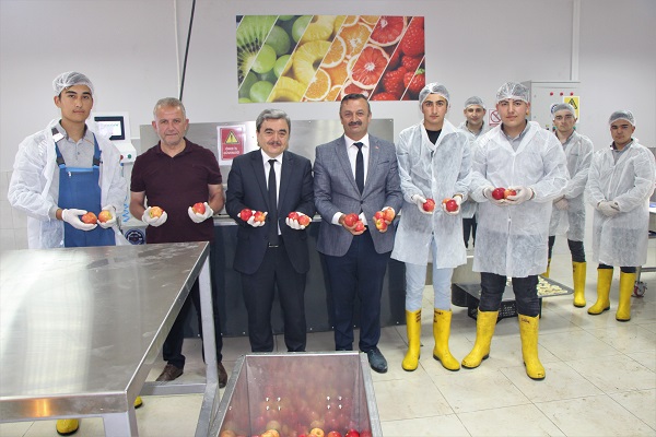 Foto - Lise değil adeta fabrika! 