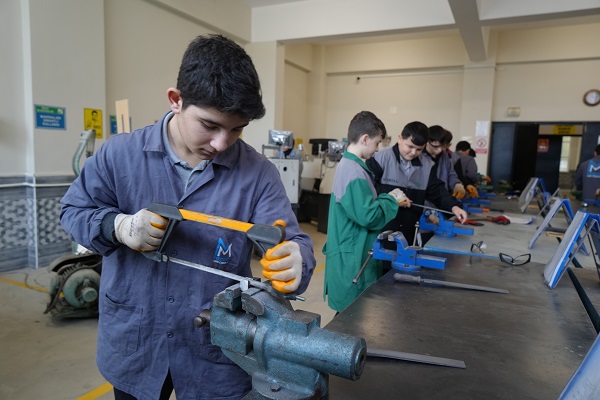 Foto - Lise değil adeta fabrika! Türkiye'de tek dünyada üçüncü
