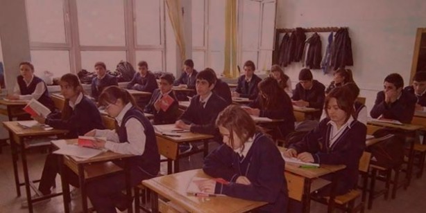 Foto - Lise ders geçme notu kaç? Kaç dersten sınıf geçilir? Sınıf ortalama notu hesaplama