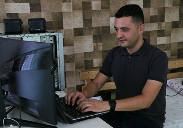 Foto - Lise mezunu genç üretti! Uçan süpürge