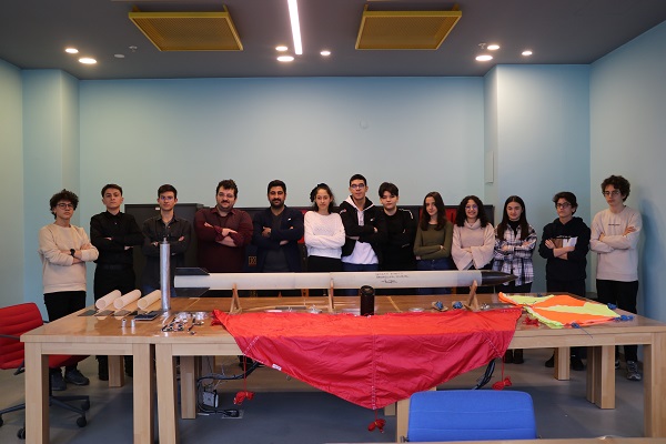 Foto - Lise öğrencileri roket tasarladı! 