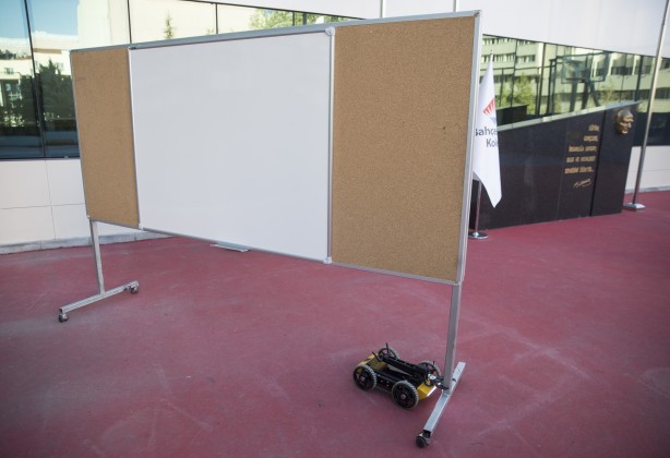 Foto - Lise öğrencileri yaptı! İşte 'bomba' imha robotu