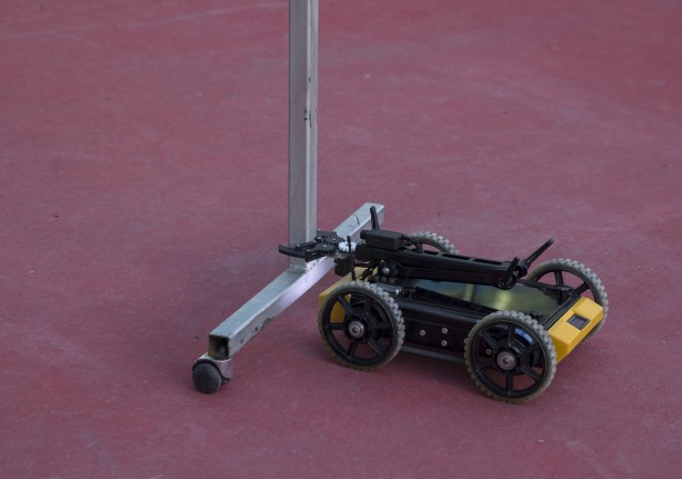 Foto - Lise öğrencileri yaptı! İşte 'bomba' imha robotu