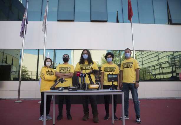 Foto - Lise öğrencileri yaptı! İşte 'bomba' imha robotu