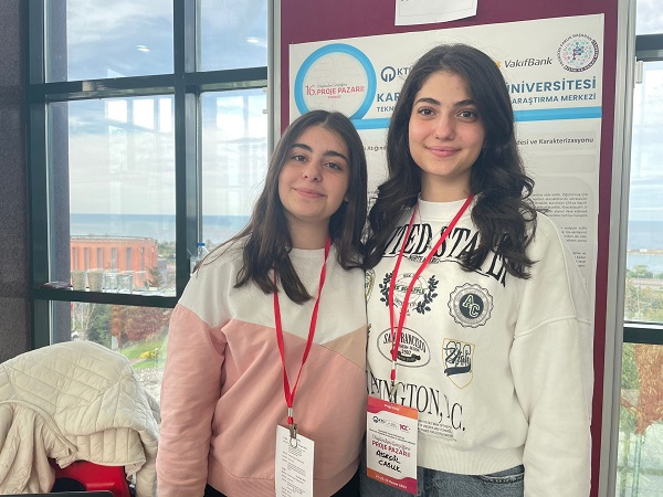 Foto - Lise öğrencilerinden büyük başarı! Çay fabrikası atıklarından öyle bir şey yaptılar ki