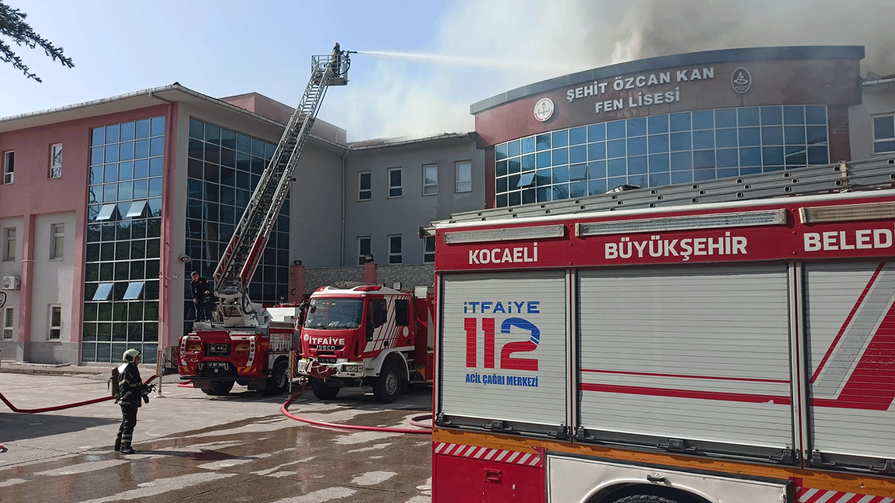 Foto - Lisede korku dolu anlar