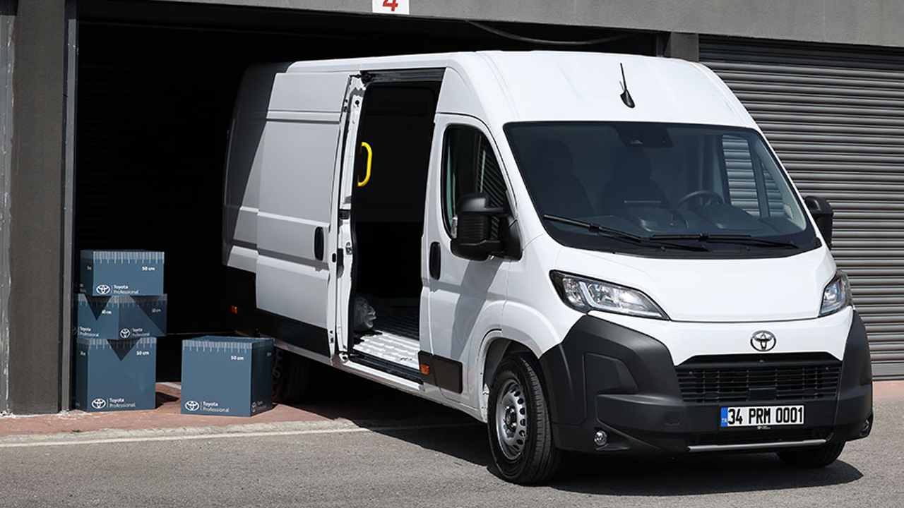 Lojistikte mayayı yine Toyota tutturdu! İşin gücü PROACE MAX! Ticariye güçlü dokunuş!