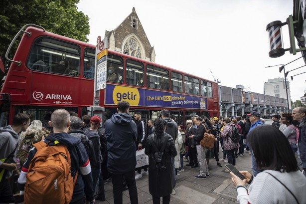 Foto - Londra'da binlerce metro çalışanı greve gitti