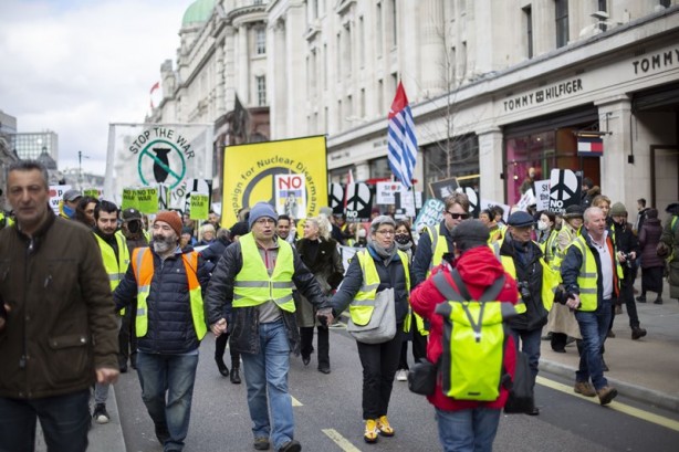 Foto - Londra'da Ukrayna için sokağa döküldüler!