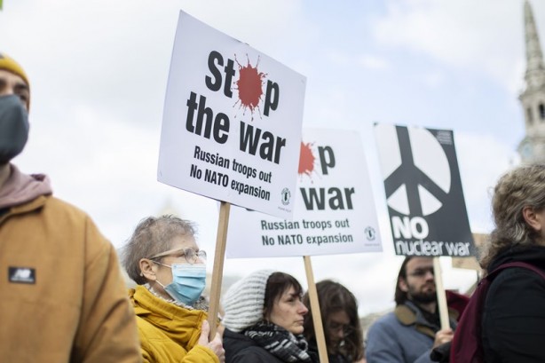 Foto - Londra'da Ukrayna için sokağa döküldüler!