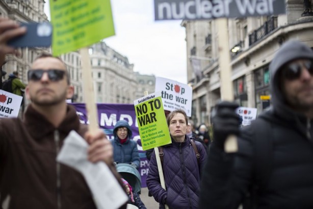 Foto - Londra'da Ukrayna için sokağa döküldüler!