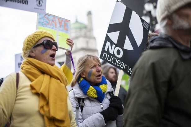 Foto - Londra'da Ukrayna için sokağa döküldüler!