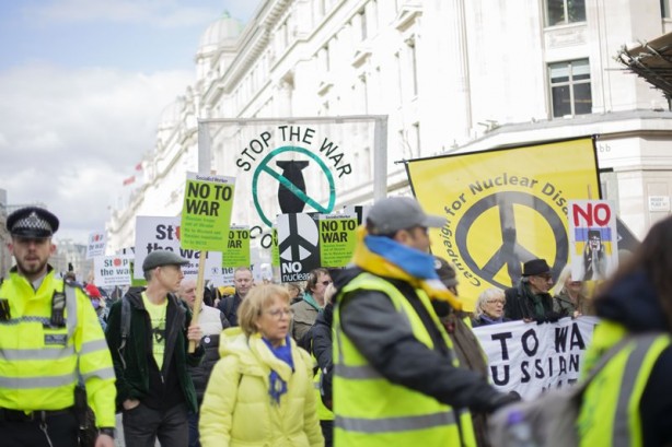 Foto - Londra'da Ukrayna için sokağa döküldüler!