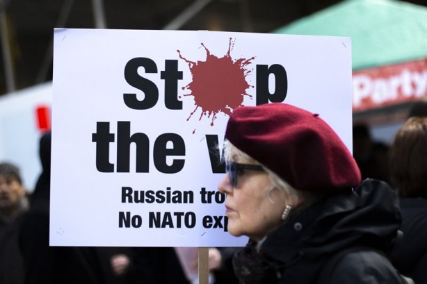 Foto - Londra'da Ukrayna için sokağa döküldüler!