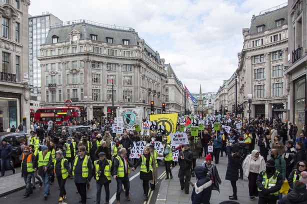 Foto - Londra'da Ukrayna için sokağa döküldüler!