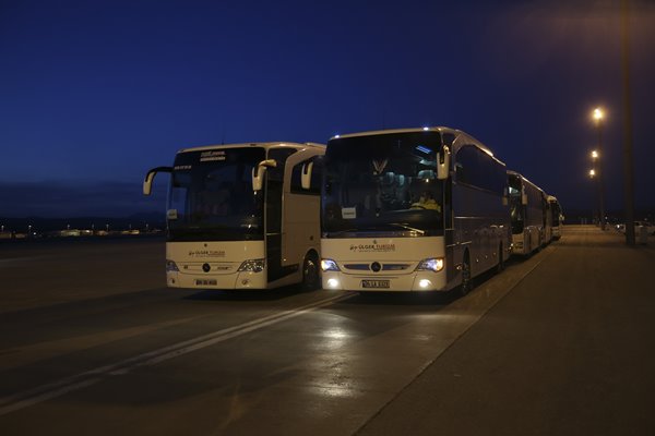 Foto - Londra'dan 349 Türk vatandaşı uçakla Ankara'ya getirildi