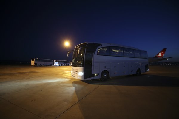Foto - Londra'dan 349 Türk vatandaşı uçakla Ankara'ya getirildi
