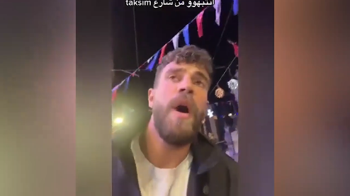 Foto - Lübnanlı isimden Taksim'de büyük alçaklık! Görenler çileden çıktı