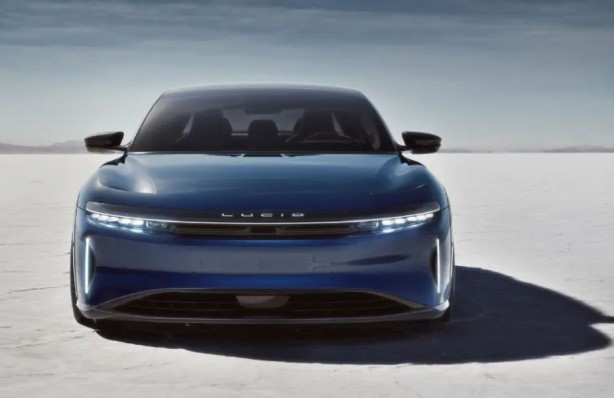 Foto - Lucid, Tesla'ya meydan okudu