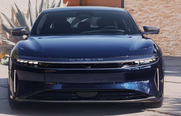 Foto - Lucid, Tesla'ya meydan okudu