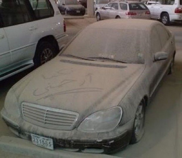 Foto - Lüks otomobiller çürümeye terk edildi!