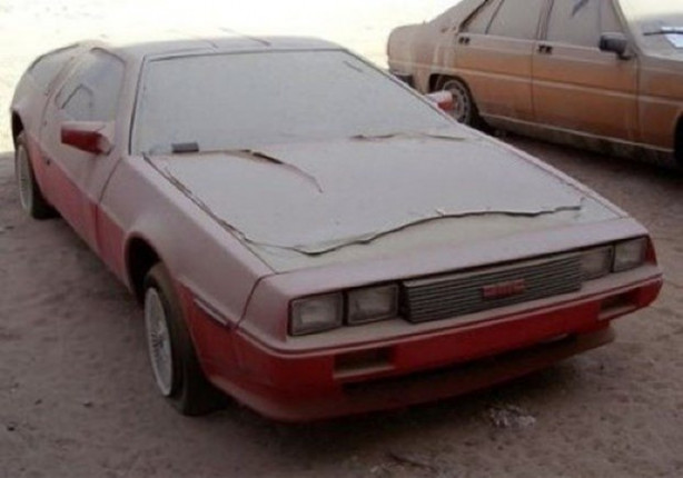 Foto - Lüks otomobiller çürümeye terk edildi!