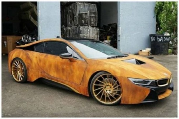 Foto - Lüks otomobillere sıra dışı renkler