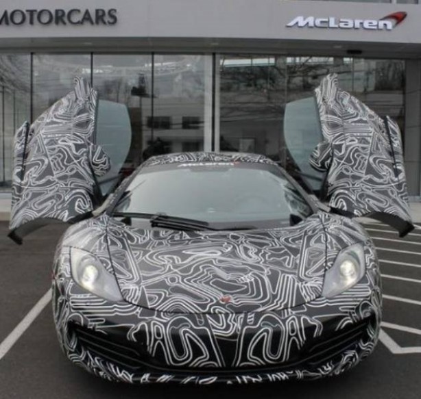 Foto - Lüks otomobillere sıra dışı renkler