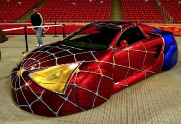 Foto - Lüks otomobillere sıra dışı renkler