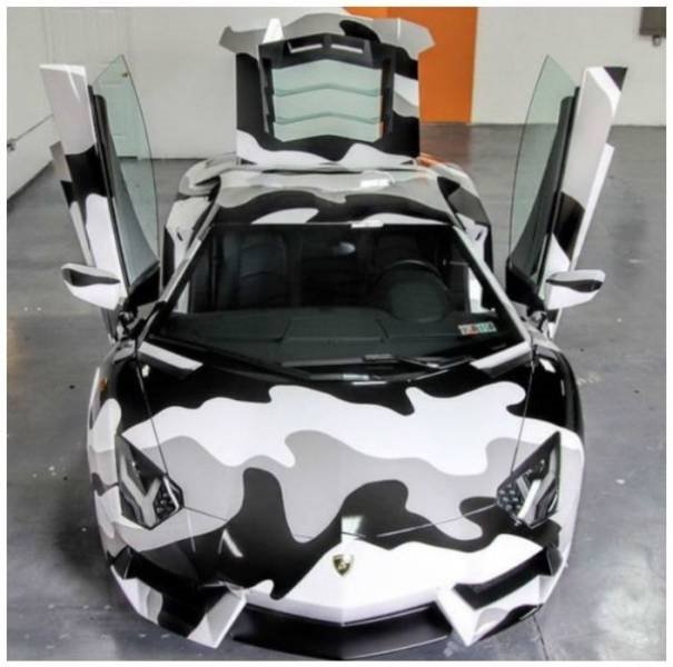 Foto - Lüks otomobillere sıra dışı renkler