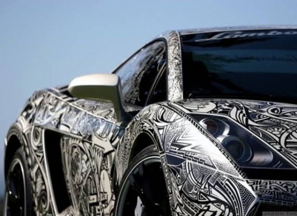 Foto - Lüks otomobillere sıra dışı renkler