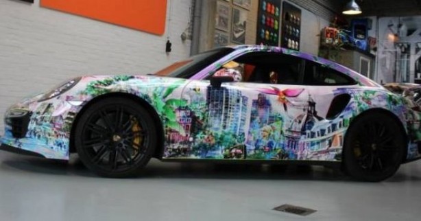 Foto - Lüks otomobillere sıra dışı renkler