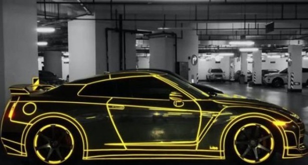 Foto - Lüks otomobillere sıra dışı renkler